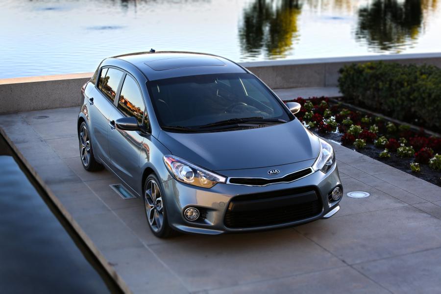  Kia Forte 2013 года  (фото 39 из 62)